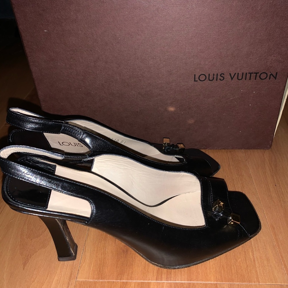Louis Vuitton! Size 38 black sling backs!